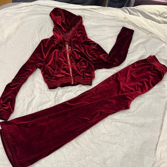 Velvet tracksuit - Picture 1 of 5